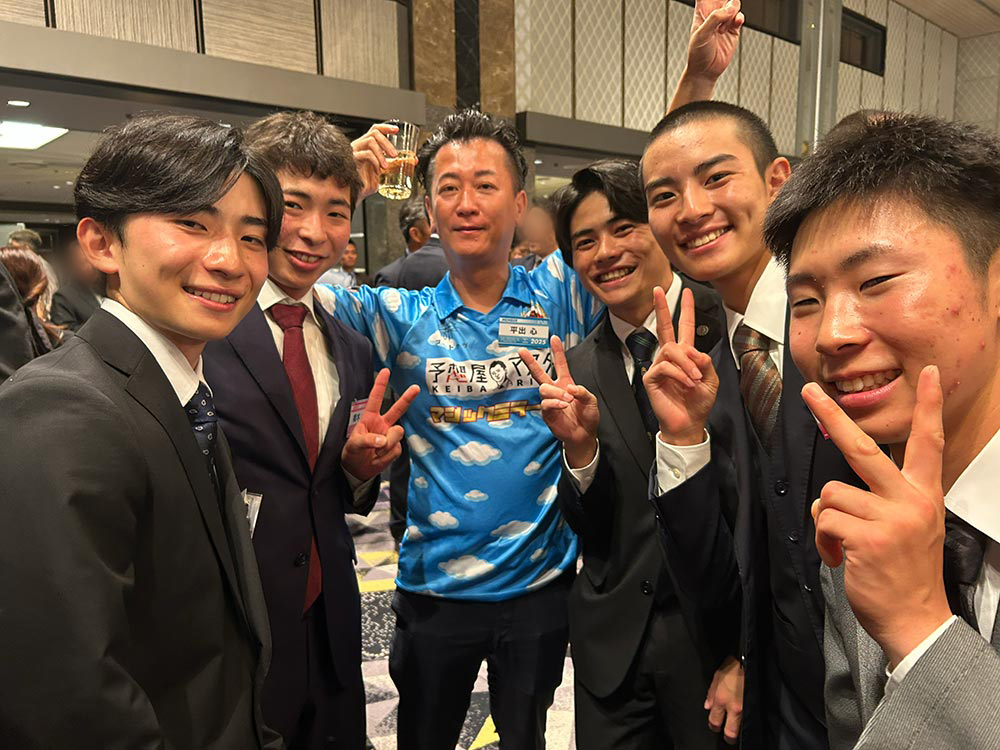 左から、長浜鴻緒 騎手・橋木太希 騎手・水沼元気 騎手・柴田祐一 騎手・石神深道 騎手